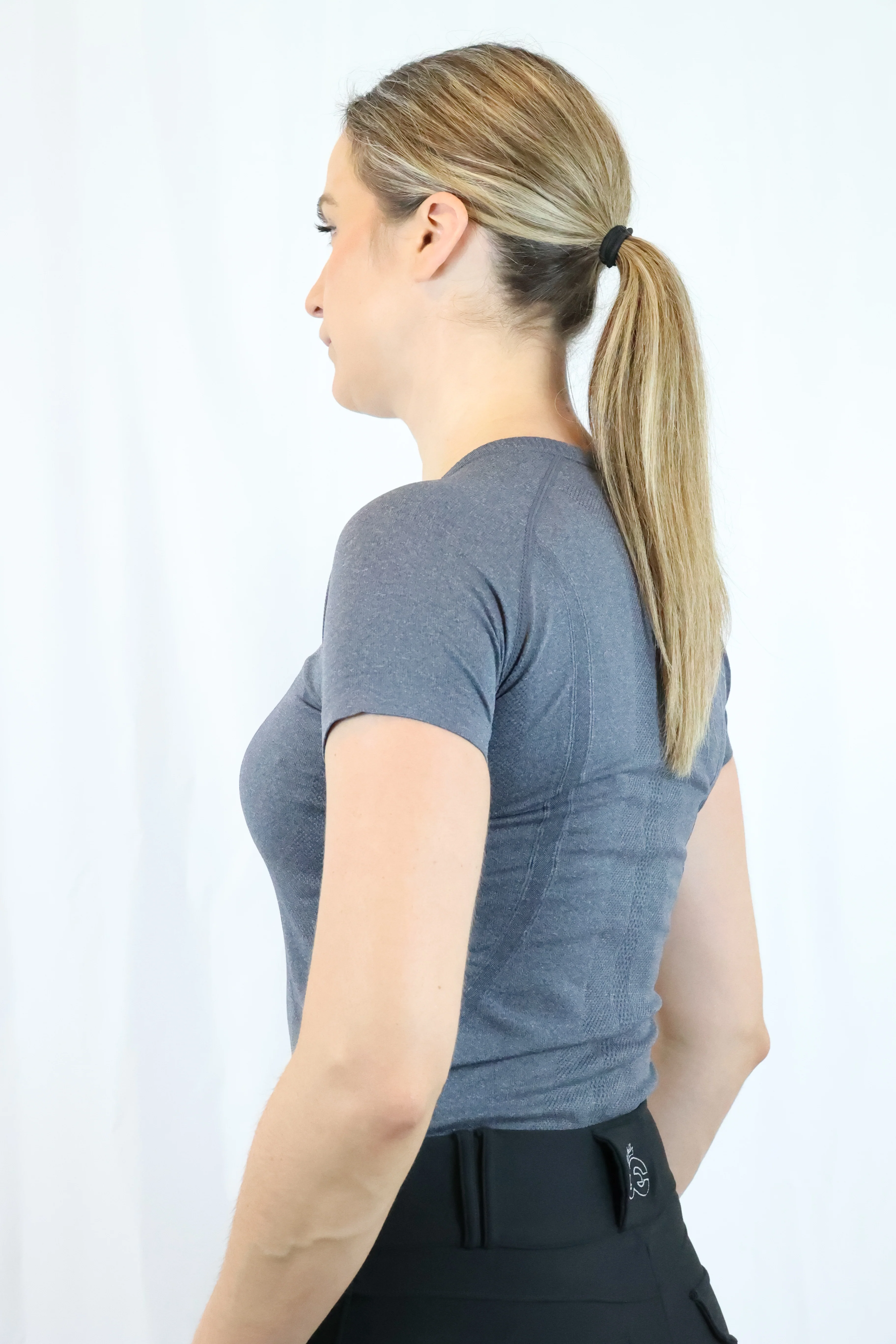 Dory Seamless Training Top - Charcoal - Image 6